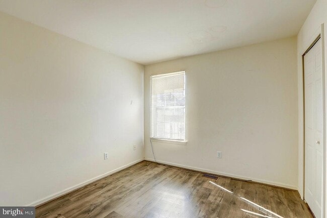 Building Photo - 156 Sweets Ave