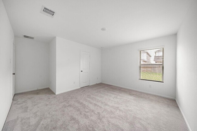 Building Photo - 27142 Breakaway Ln