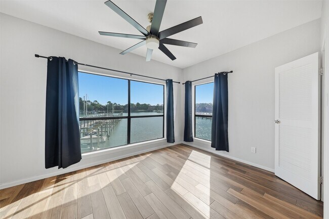 Building Photo - 793 Davis Rd