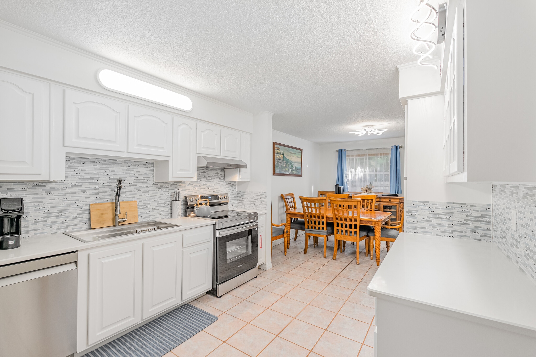 Building Photo - 279 S Brevard Ave