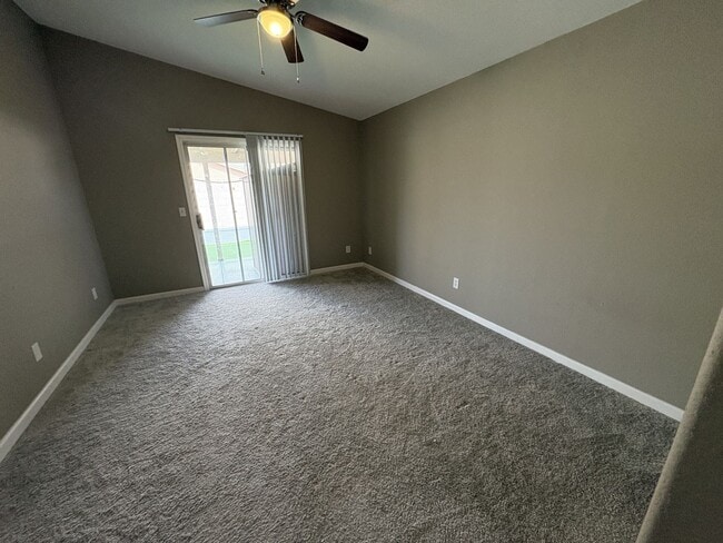 Building Photo - Great eastside location four bedrooms