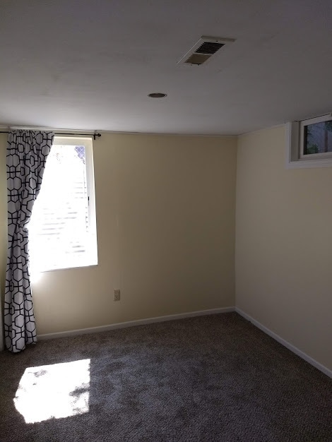 Bedroom #1 with walk-in closet - 1530 Manor Dr