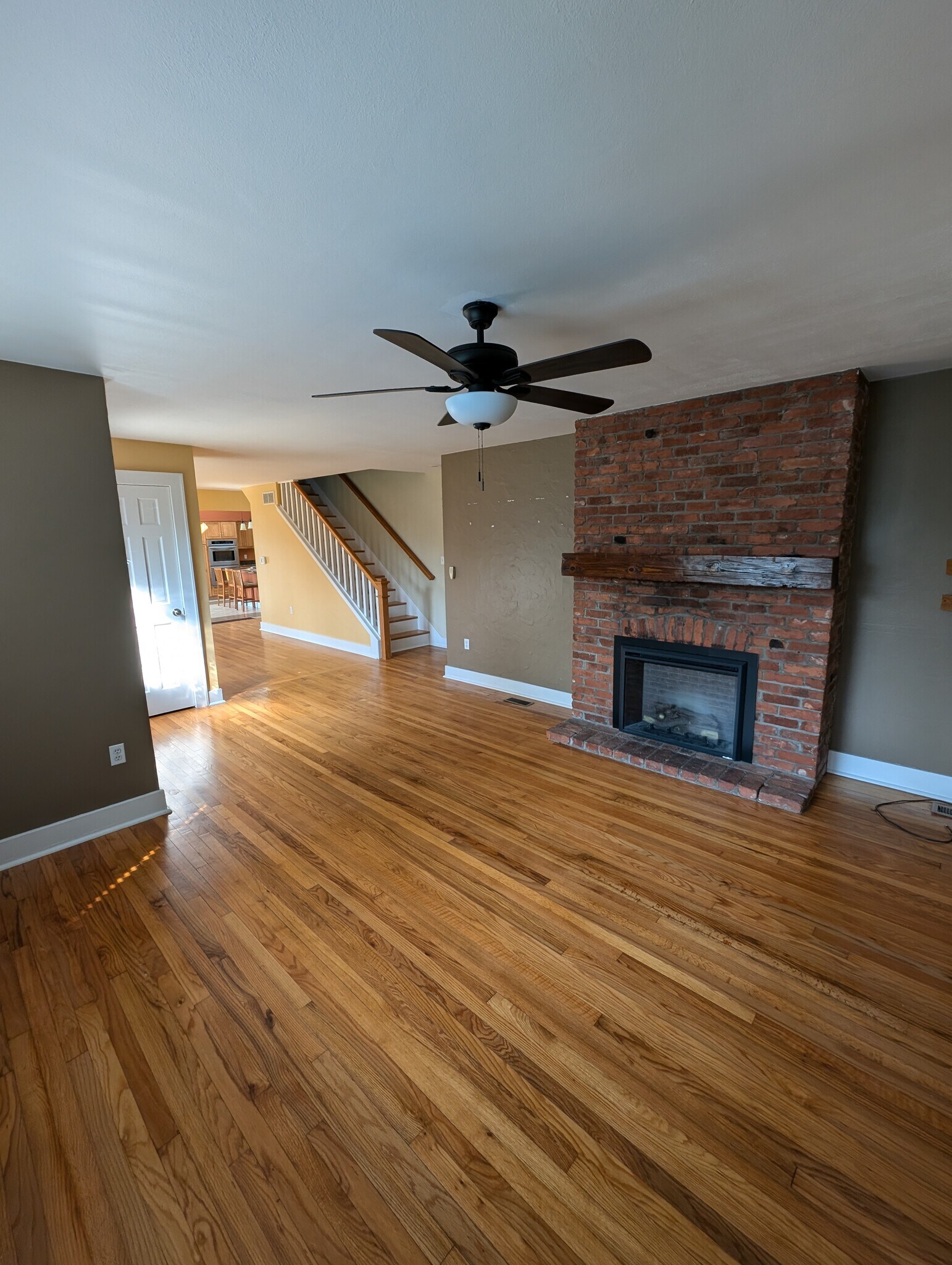 Building Photo - 111 Spring Hill Lane