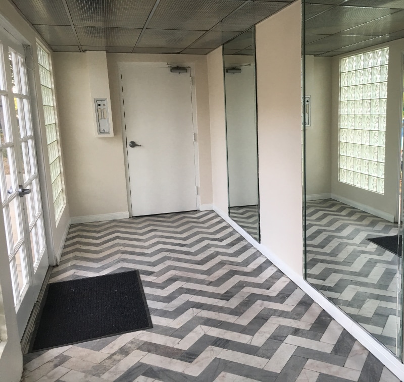 Building Photo - 14615 Burbank Blvd