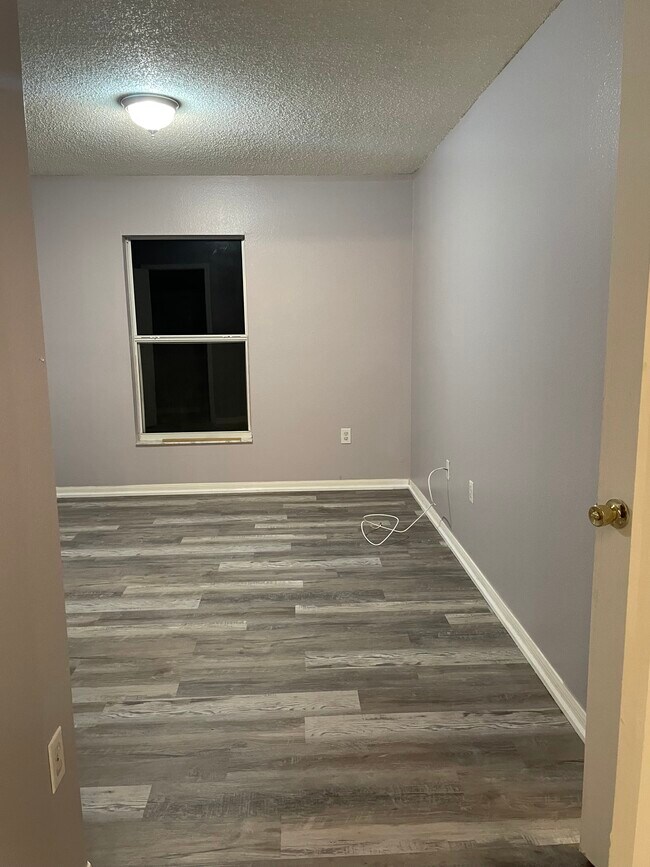 Building Photo - 331 Caldbeck Way