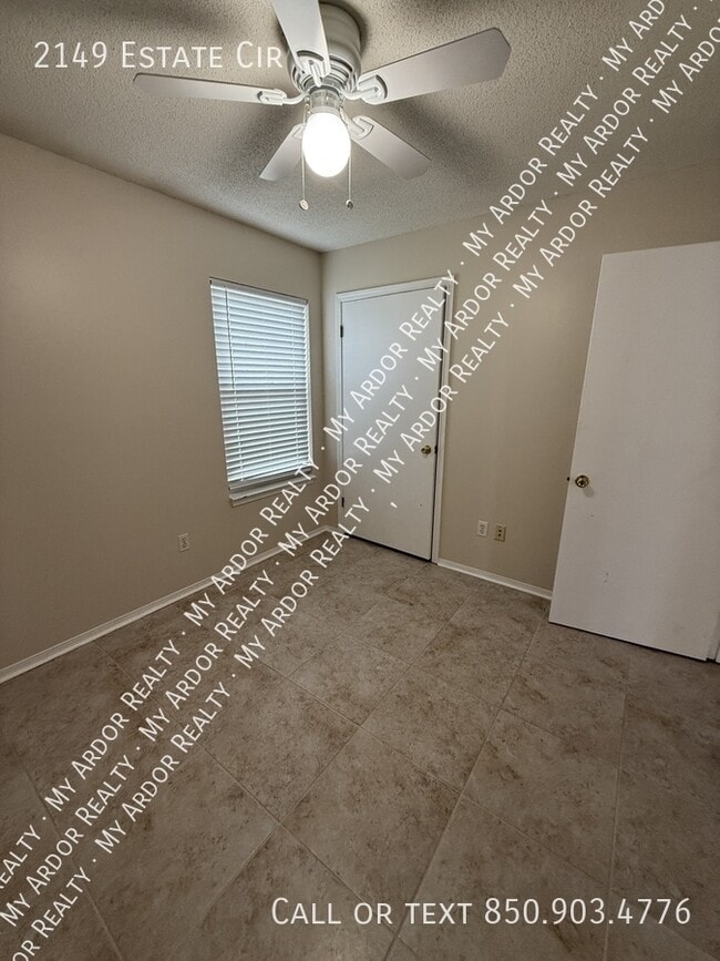 Building Photo - 2149 Estate Cir
