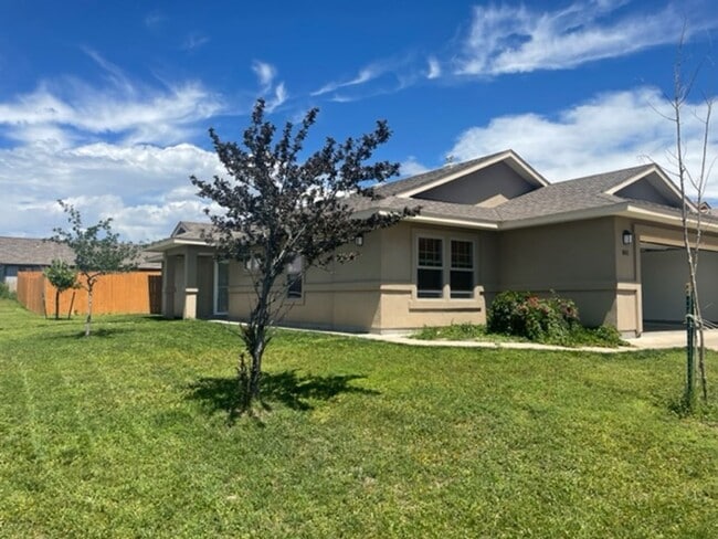 Primary Photo - Corner Lot House in Bayfield 3bd/2ba