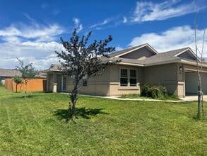 Building Photo - Corner Lot House in Bayfield 3bd/2ba