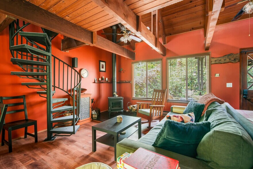 Building Photo - 64863 E Lupine Dr