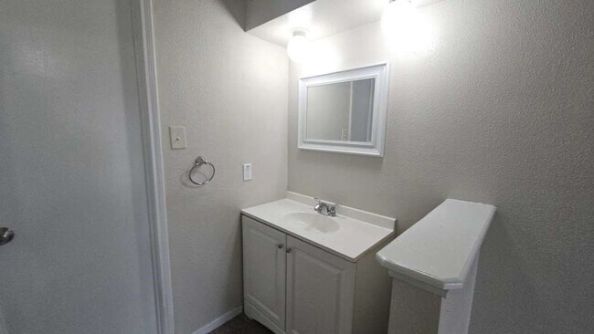 Building Photo - 7222 Northleaf Dr