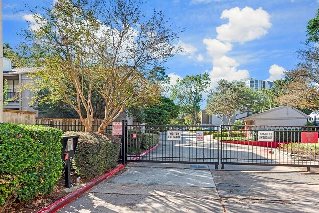 Building Photo - 5711 Sugar Hill Dr