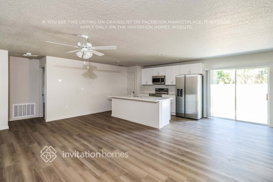 Building Photo - 160 Dolphin St SE