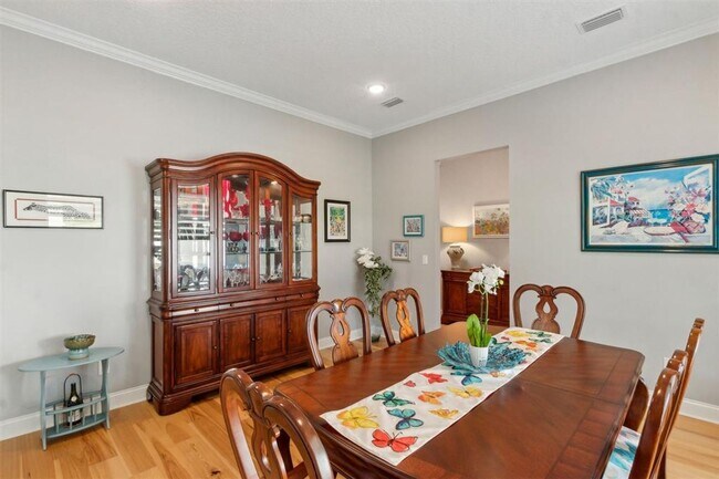 Building Photo - Luxury Living in exclusive and gated Oyste...