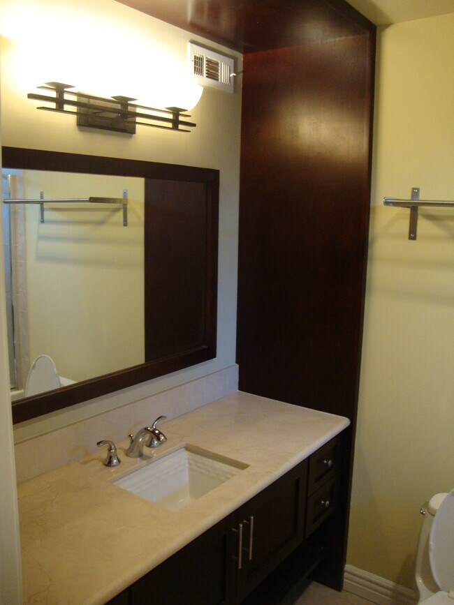 Master - 6014 Barton Ave