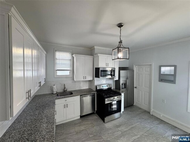 Building Photo - 24 Pamrapo Ave