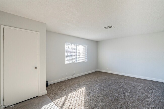 Building Photo - 832 Mantis Way