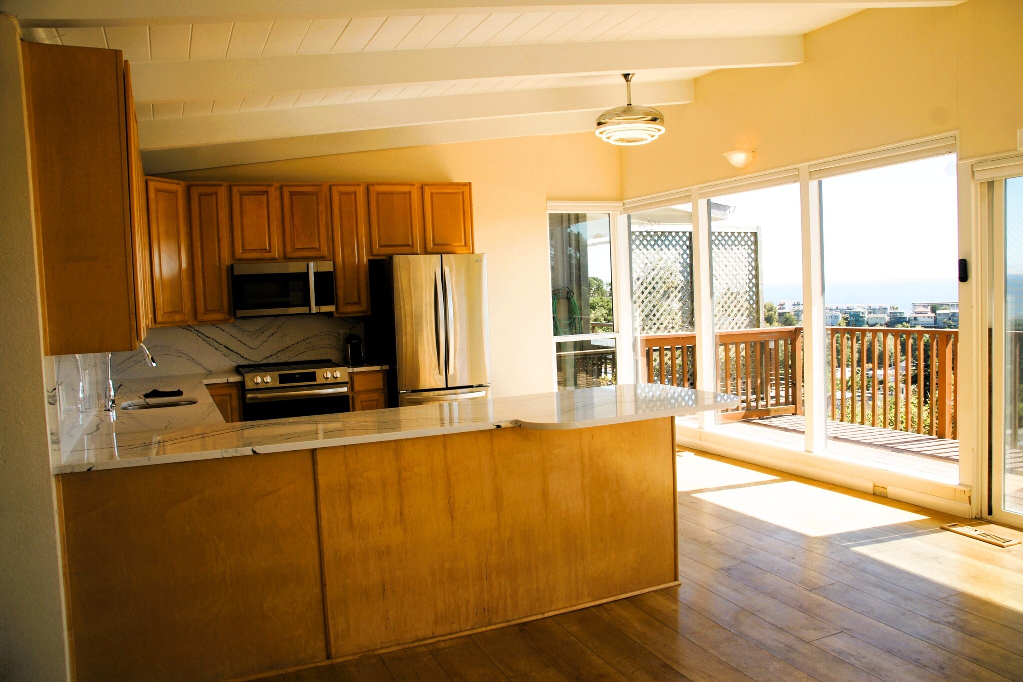 Building Photo - 220 Shoreview Dr