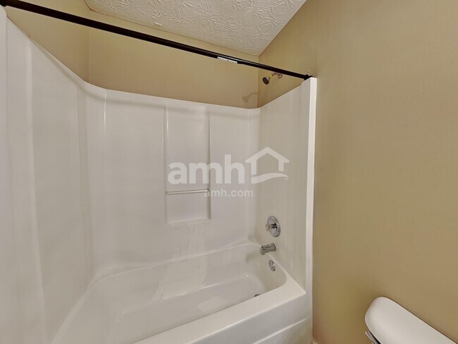 Building Photo - 6110 Flagstaf Walk