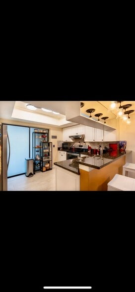 Building Photo - 108 Woodlake Wynde
