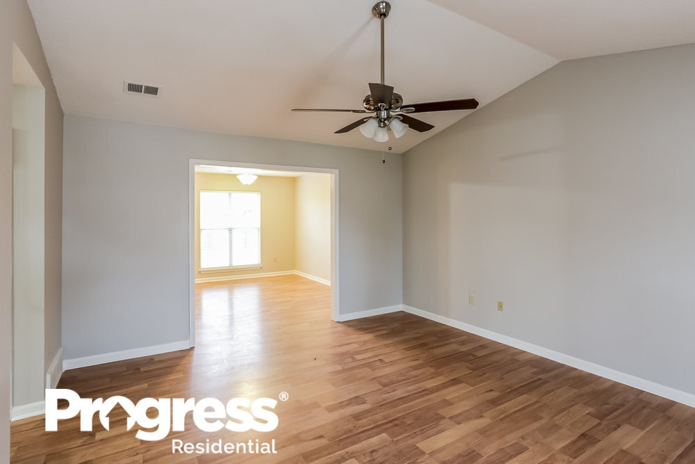 Building Photo - 5850 Waverly Dr