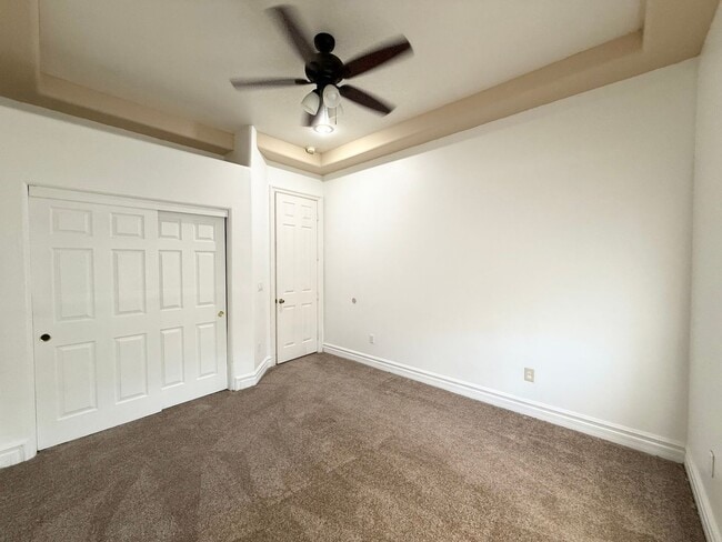 Building Photo - 5/BD 2.5/BA Spacious Home with Casita, RV ...