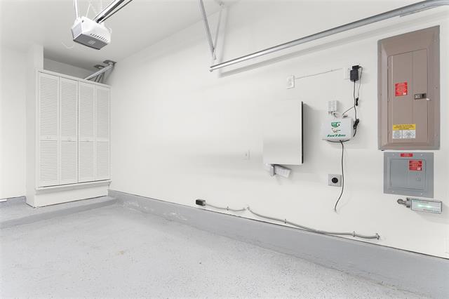 Building Photo - 8108 Locust St