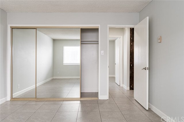 Building Photo - 423 Avenue G