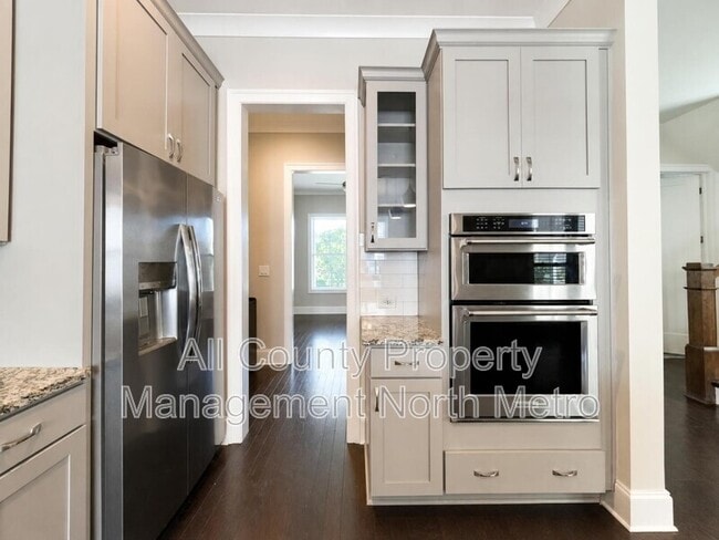 Building Photo - 2202 Haventree Ct