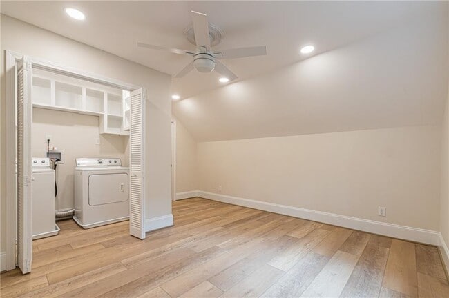 Building Photo - 2911 Bentwood Dr