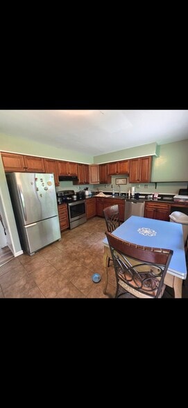Building Photo - 242 Maple Grove Subdivision Rd