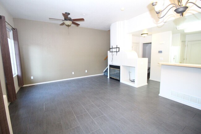 Building Photo - 3348 Apogee View