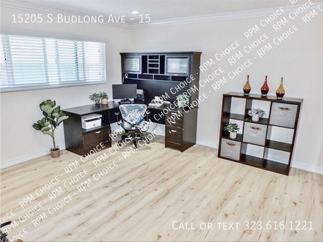 Building Photo - 15205 Budlong Ave