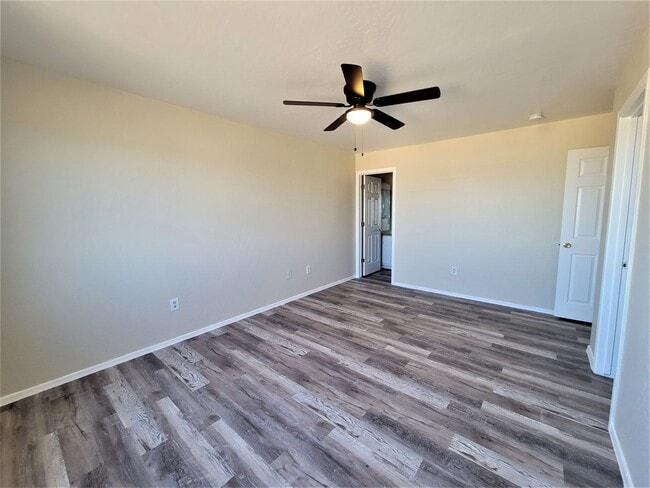 Building Photo - COMING SOON  3 BEDROOM 2 BATH 2 STORY HOME 4 PLEX END  UNIT A