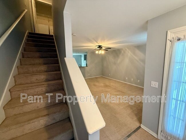 Building Photo - 37 Timber Crest Ct