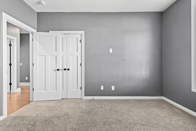 Building Photo - 103 Allisha Ct