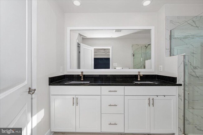 Building Photo - 7963 Potter Pl
