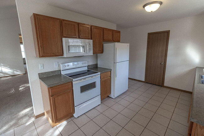 Building Photo - 1610 Typhoon Dr