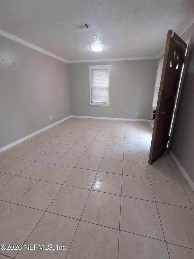 Building Photo - 1037 Detroit St