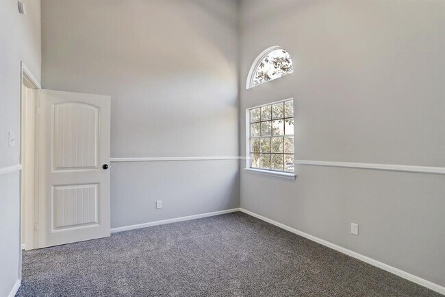 Building Photo - 15006 Elstree Dr