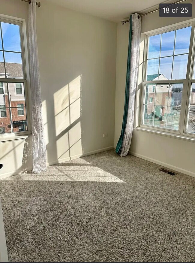 Building Photo - 2949 Reflection Dr