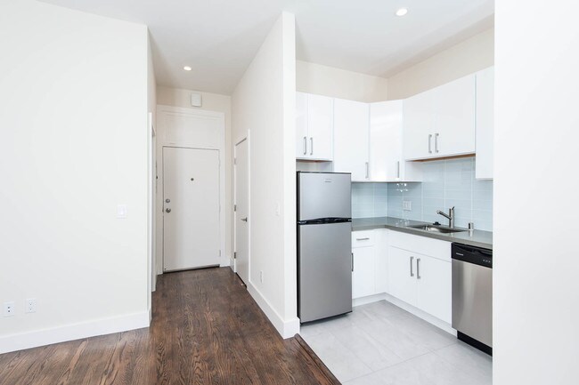 Building Photo - 555 EDDY Apartments