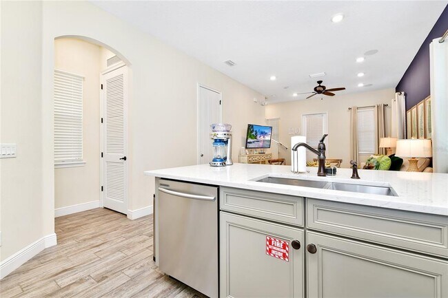 Building Photo - 8048 Dreamsicle Dr