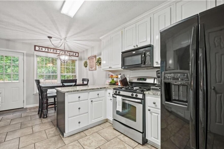 Building Photo - 122 Brookhaven Ln