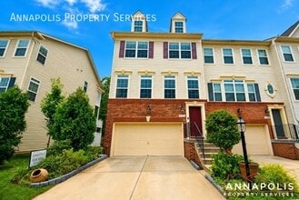 Building Photo - 717 Millhouse Dr