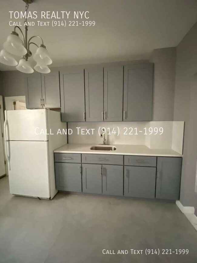 Building Photo - 109 Linden St