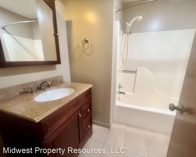 Building Photo - 3 br, 2 bath House - 1100 NE Ball Dr