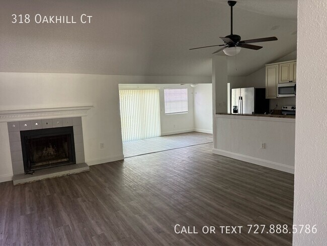 Building Photo - 318 Oakhill Ct