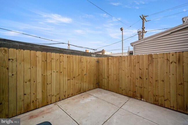 Building Photo - 2540 Sepviva St