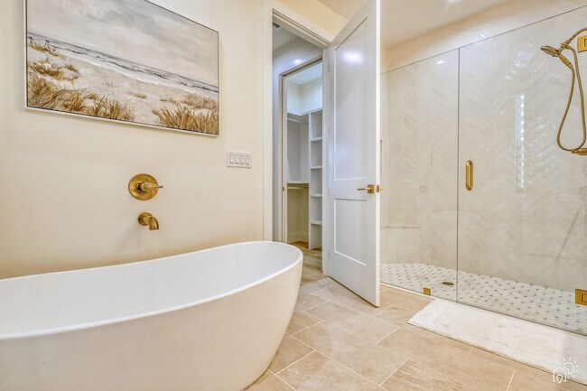 Building Photo - 2215 Amnesty Dr