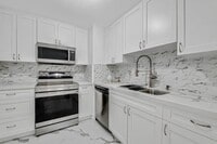 Building Photo - 5600 N Flagler Dr